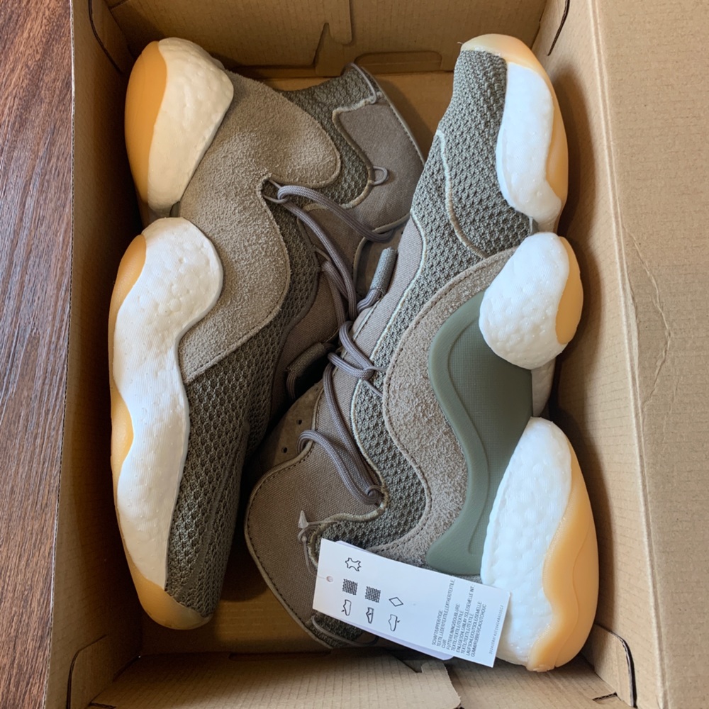 NWT Adidas BYW Olive Size 8